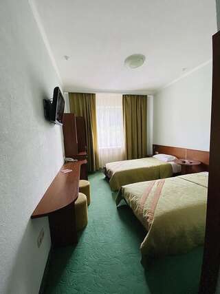 Отель Gerdan Hotel Яремче Двухместный номер с 1 кроватью и видом на горы-3